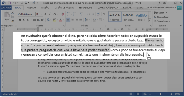 Vista de cómo se arrastra texto en Word 2013.