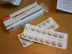 Erythromycin antibiotic tablets