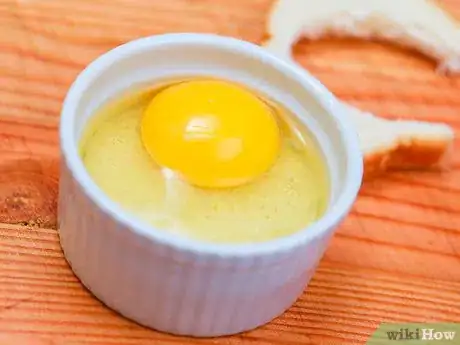 Image titled Make Eggs in a Basket Step 8