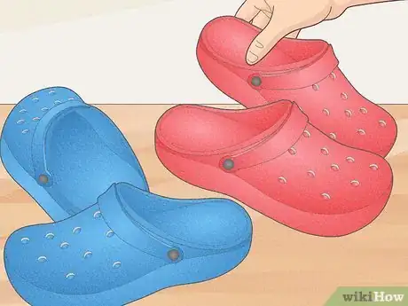 Image titled Switch the Straps on a Pair of Crocs™ Step 1