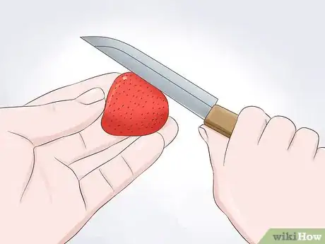 Image titled Get Strawberry Seeds Step 2