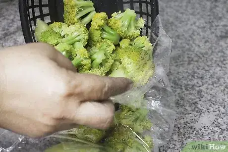 Image titled Freeze Cauliflower And_or Broccoli Step 6