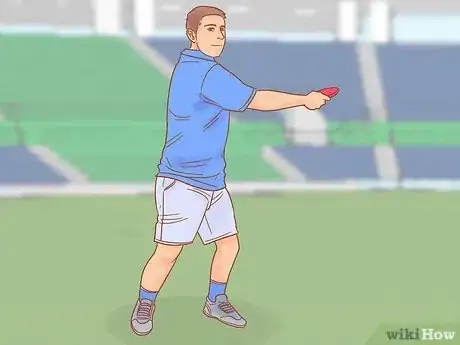 Image titled Throw a Golf Disc Step 1