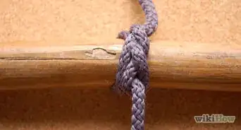 Tie a Two Half Hitch Knot