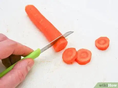 Image titled Make Carrot Flowers Step 4