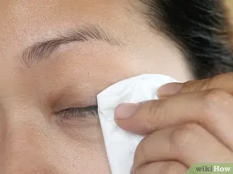 Image titled Make an Eyelash Serum to Grow Long Eyelashes Step 7