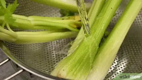 Image titled Cut Celery Step 2