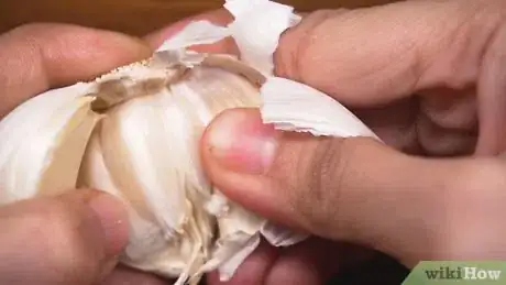 Image titled Peel a Garlic Clove Step 18
