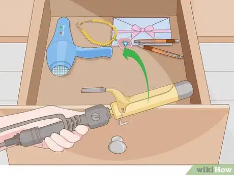 Image titled Clean a Curling Iron Step 10