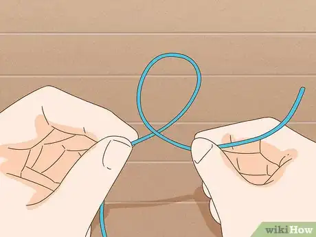 Image titled Tie a Perfection Loop Step 3
