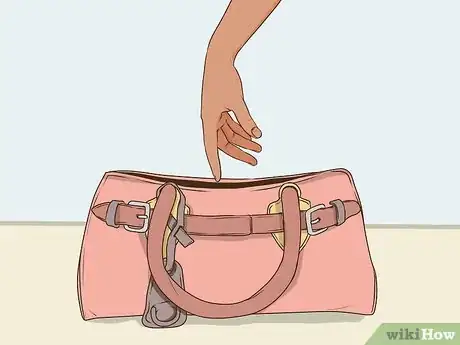 Image titled Organize Your Purse Step 1