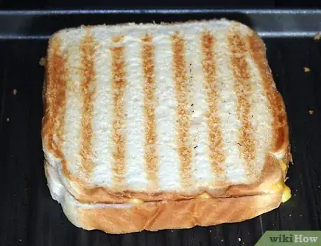 Image titled Make a grilled cheese sandwich in a George foreman grill Step 3