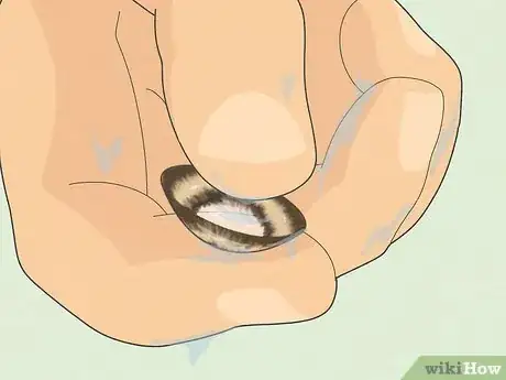 Image titled Can You Put Contacts in Water Step 10