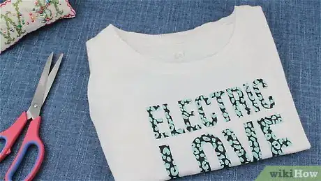 Image titled Decorate a T‐Shirt Step 18