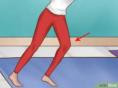 Image titled Get over Your Fear of Doing a Cartwheel Step 11