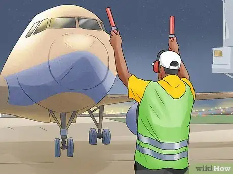 Image titled Become Ground Crew at an Airport Step 7