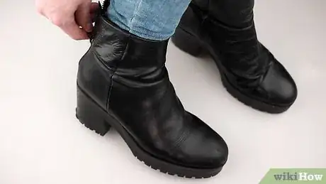 Image titled Keep Leather Boots from Cracking Step 7