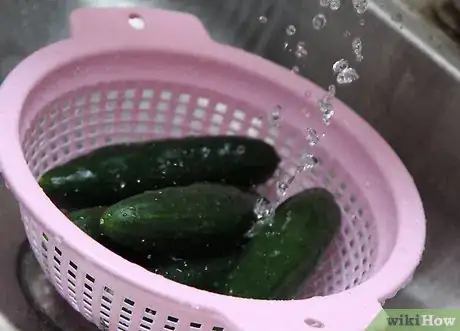 Image titled Make Crispy Dill Pickles Step 2