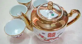 Brew Tea With a Teapot
