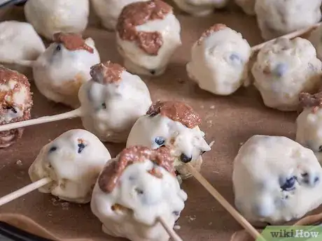 Image titled Make Blueberry Muffin Cake Pops Step 13