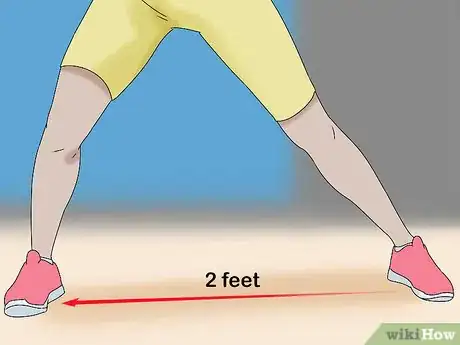 Image titled Do Walking Lunges Step 12