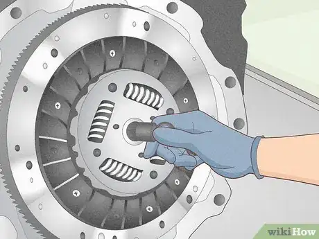 Image titled Fit a Clutch Plate Step 6