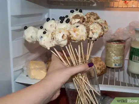 Image titled Make Blueberry Muffin Cake Pops Step 16
