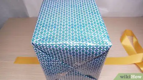 Image titled Wrap Big Boxes Step 25