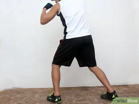 Image titled Get in a Proper Boxing Stance Step 7