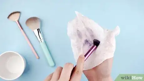 Image titled Clean Makeup Brushes Using Olive Oil and Soap Step 6