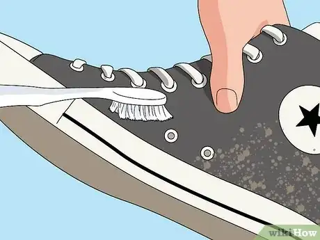 Image titled Clean Converse Shoes Using a Magic Eraser Step 8