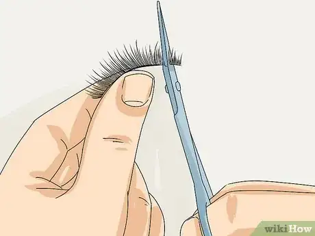 Image titled Apply Strip Lashes Step 2
