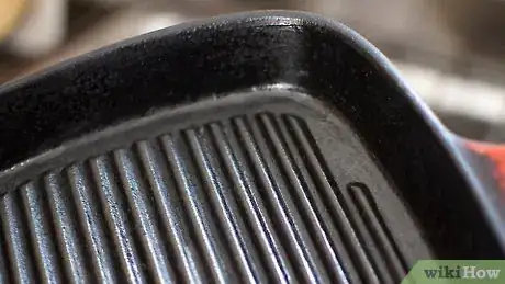 Image titled Use a Grill Pan Step 1