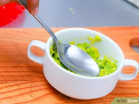 Image titled Keep Guacamole Green Step 1