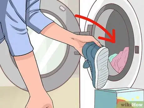 Image titled Eliminate Odor from Smelly Shoes Step 3