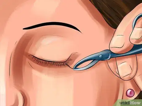 Image titled Make False Eyelashes Step 5