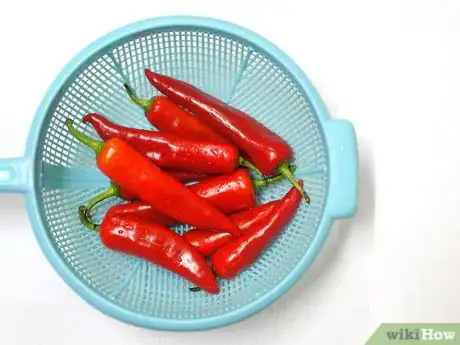 Image titled Dice Chili Peppers Step 1