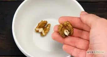 Hull Walnuts