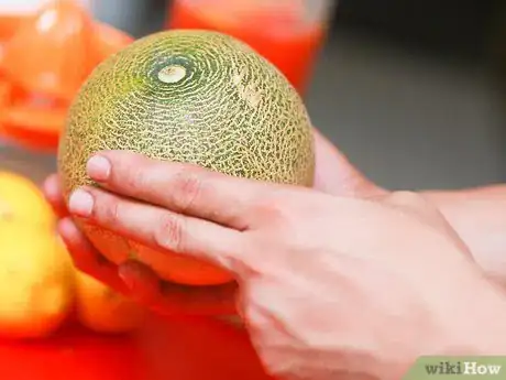 Image titled Buy a Cantaloupe Step 4