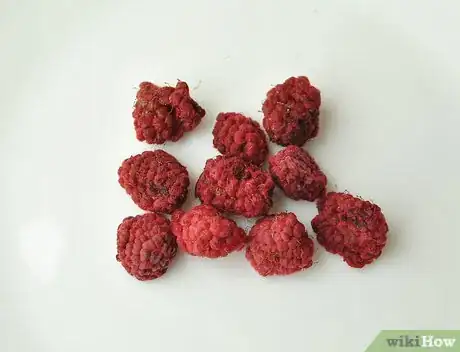 Image titled Dehydrate Raspberries Step 8