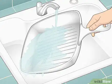 Image titled Clean a Grill Pan Step 12