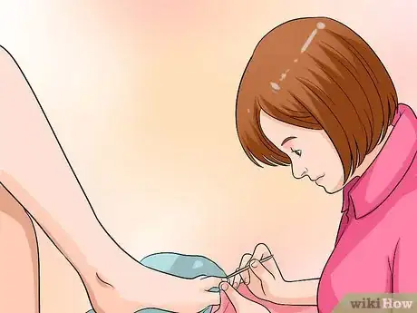 Image titled Relieve Ingrown Toe Nail Pain Step 31