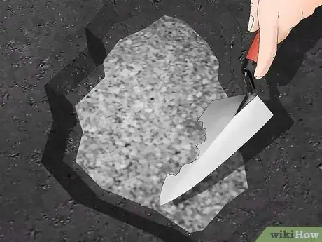 Image titled Fix a Hole in an Asphalt Driveway Step 3
