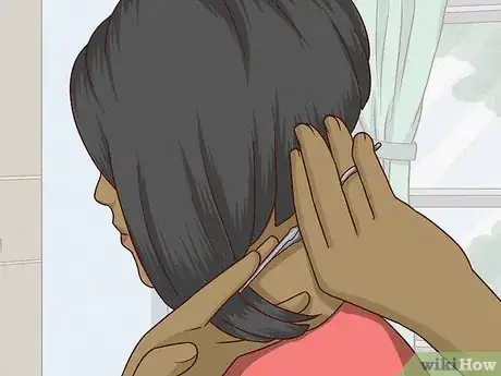 Image titled Cut the Back of a Bob Haircut Step 19
