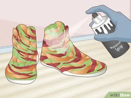 Image titled What Materials Do You Need to Hydro Dip Shoes Step 9