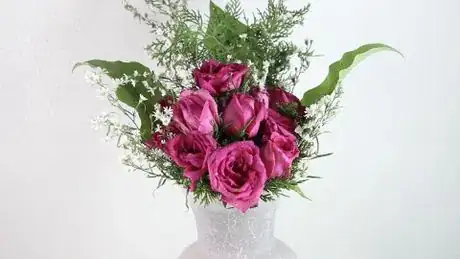 Image titled Arrange a Dozen Roses in a Vase Step 9 preview