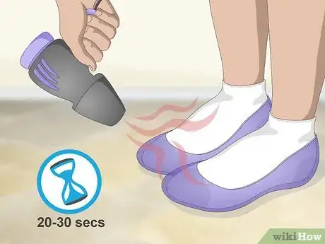 Image titled Stretch Plastic Shoes Step 2