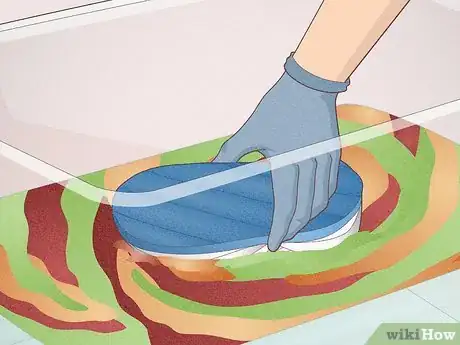 Image titled What Materials Do You Need to Hydro Dip Shoes Step 8