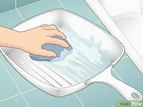 Image titled Clean a Grill Pan Step 11