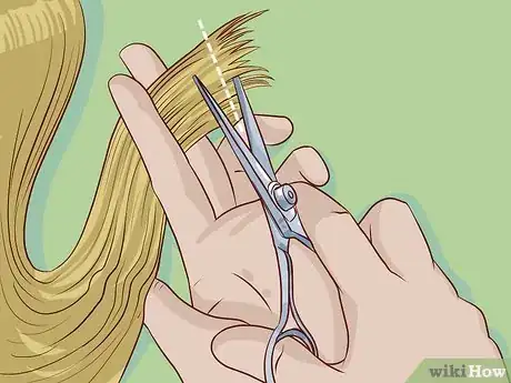 Image titled Wash Hair After Bleaching Step 11